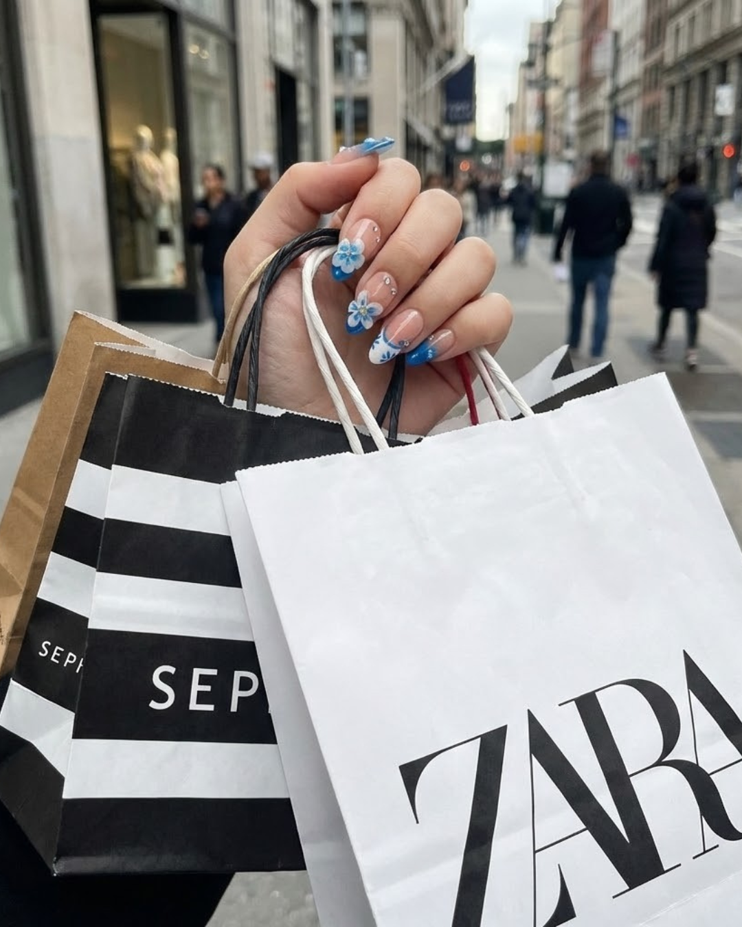 Glitify Ocean Bloom Nails