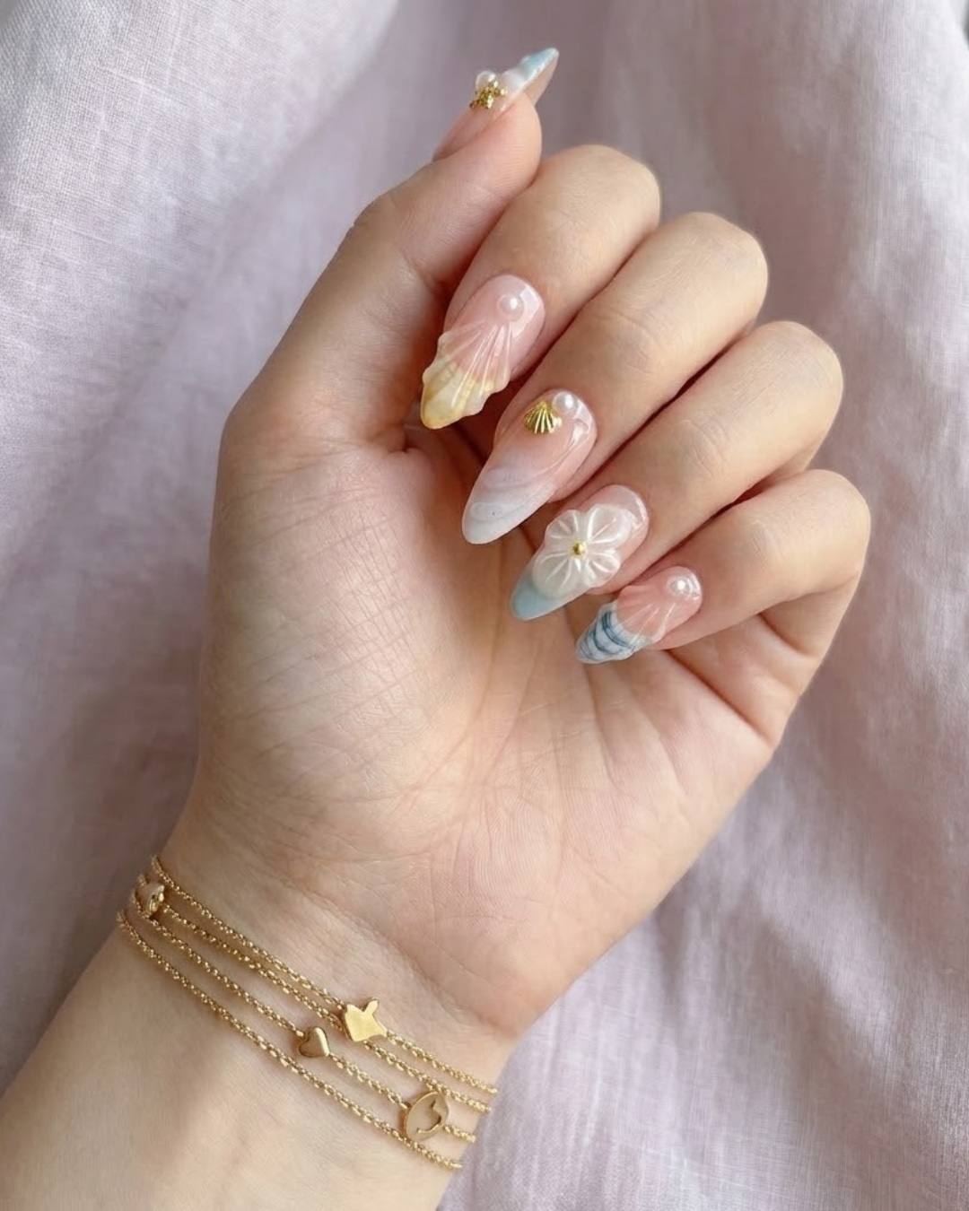 Glitify Seashell Breeze Nails